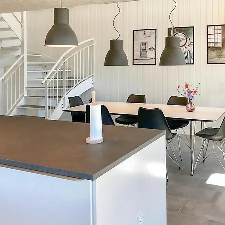 Three-bedroom In Romo Feriehus